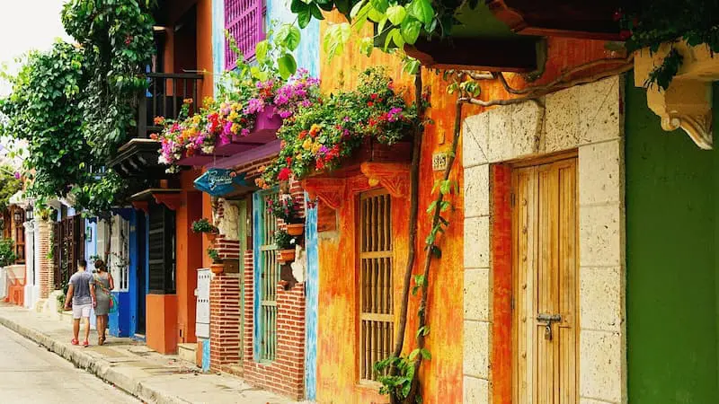 Calles coloridas del centro histórico de Cartagena Colombia