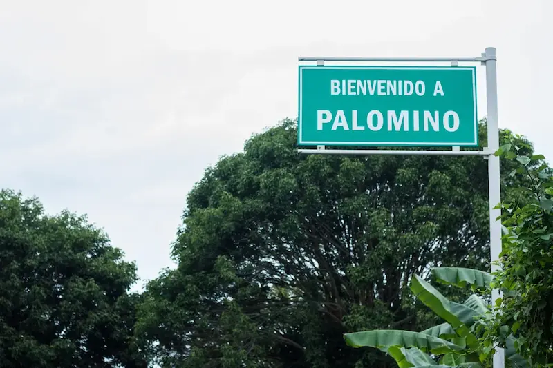 Señal de bienvenida a Palomino La Guajira