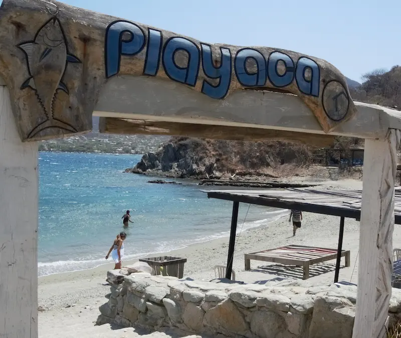 Entrada a Playaca playa de Taganga Santa Marta